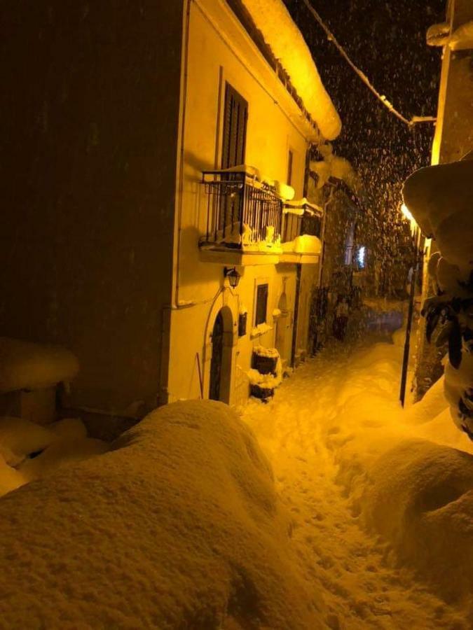 Villa Don Pasquale Scontrone House Exterior foto
